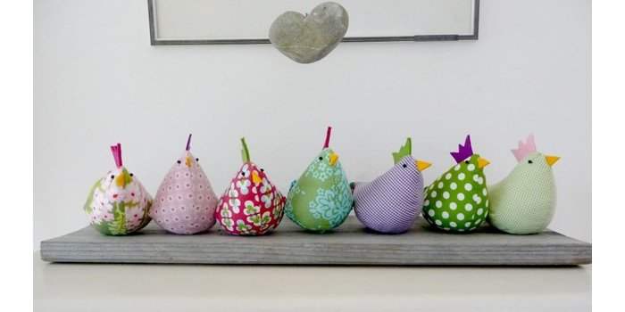 Déco saisonnière en tissu - fabrication poules de Pâques
